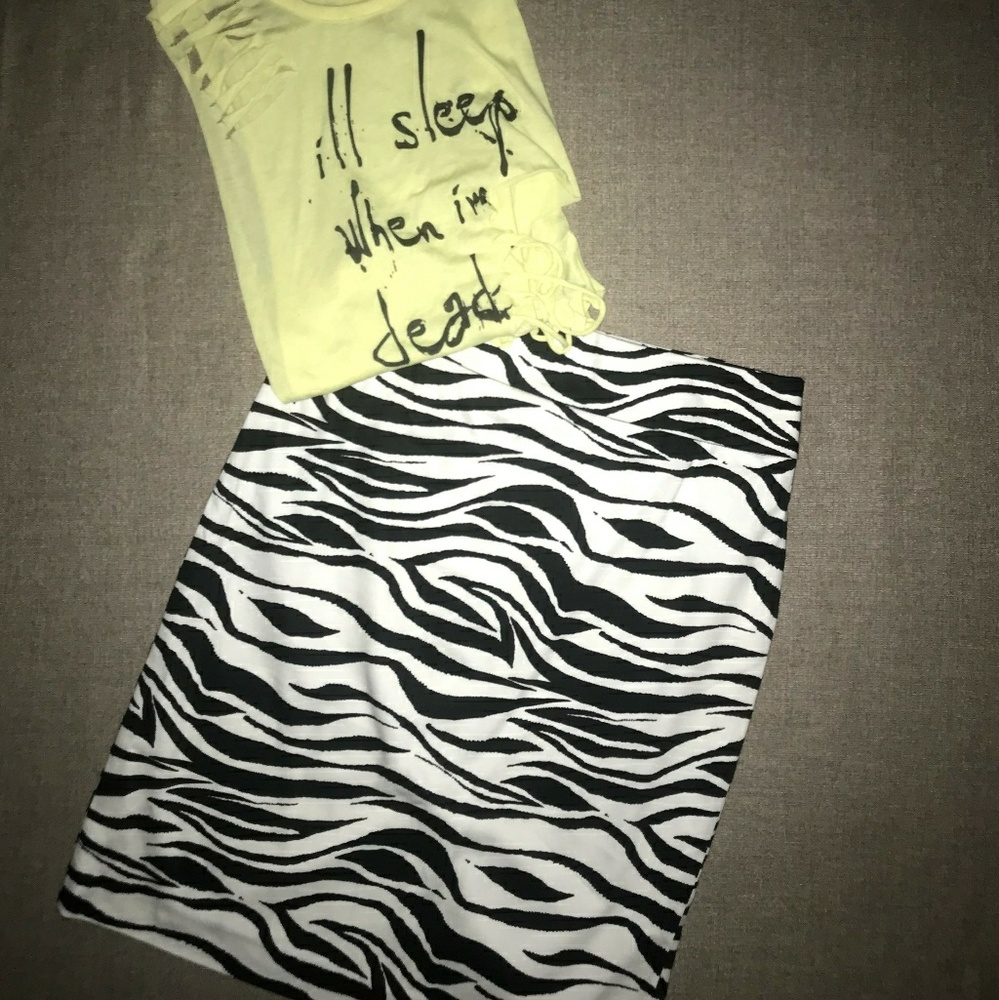 Zebra print skirt. Size 8